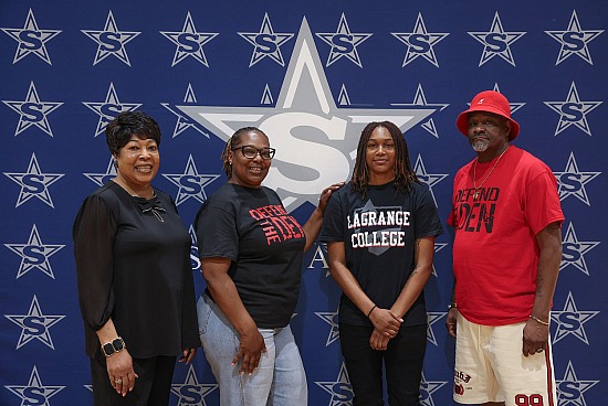 20260415 Signing Day - Hudson/Gates